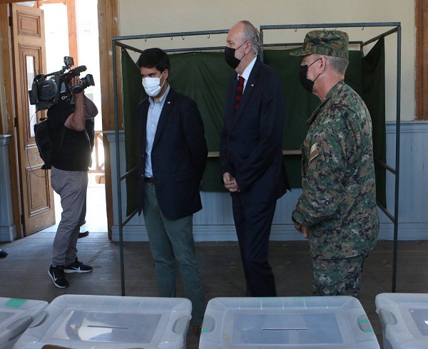 Chile despliega 22.400 militares para custodiar las megaelecciones