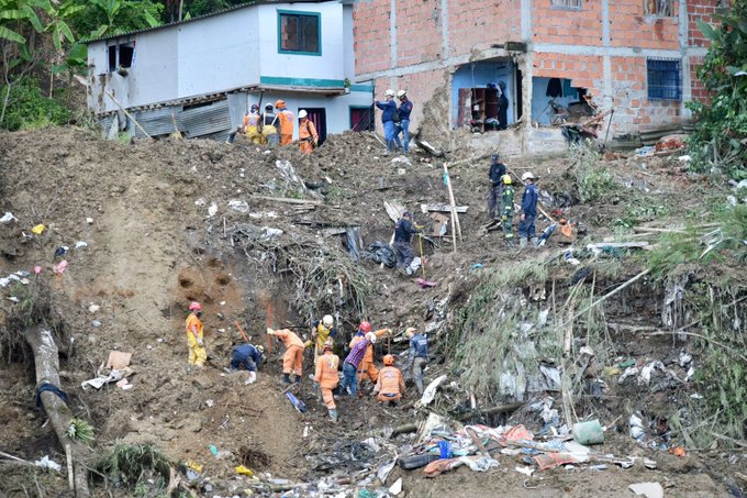 Aumenta a 15 la cifra de víctimas fatales en el deslave en Pereira, Colombia