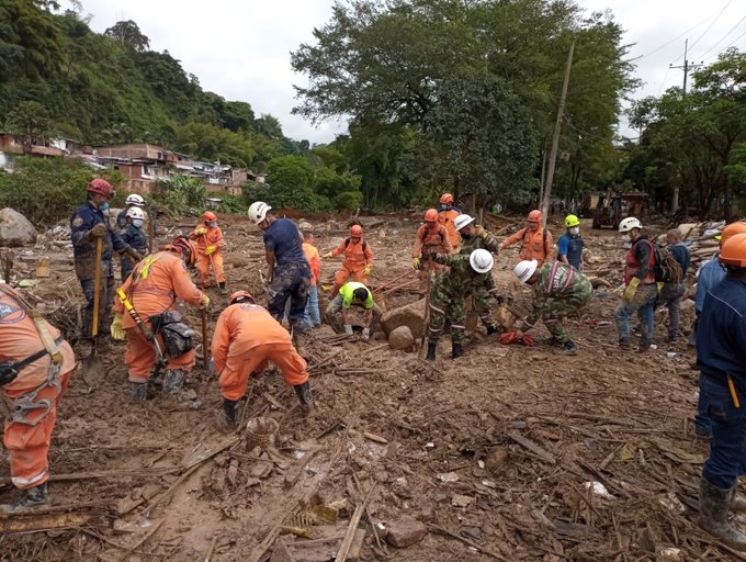 Aumenta a 15 la cifra de víctimas fatales en el deslave en Pereira, Colombia