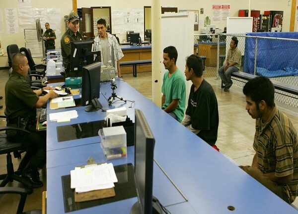 México autoriza paso a migrantes que cuenten con cita confirmada por CBP