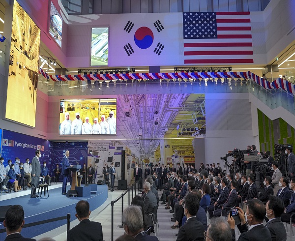 EEUU y Corea del Sur refuerzan alianza en visita de Biden