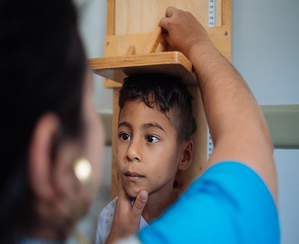 UNICEF alerta que un niño sufre malnutrición grave cada minuto en 15 países