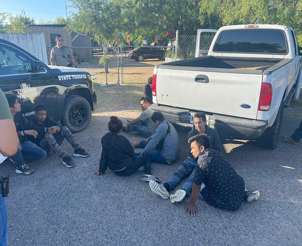 "No entendemos por qué": la expulsión de Texas y Arizona, un paso más en una larga travesía