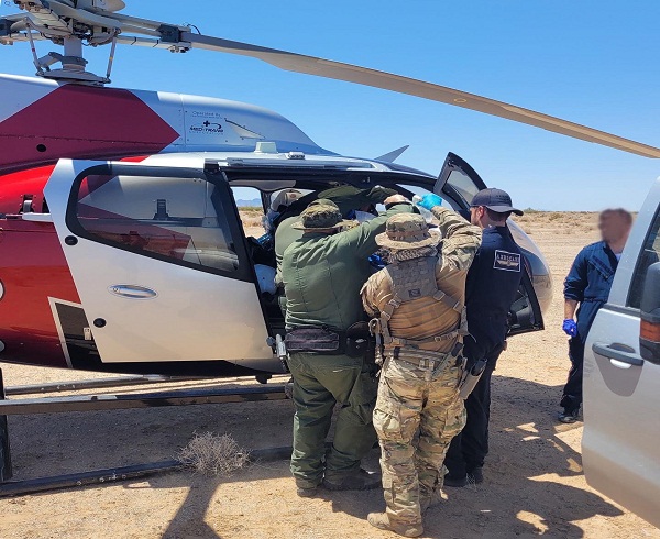 Patrulla Fronteriza recupera cuerpo de una migrante fallecida en el desierto