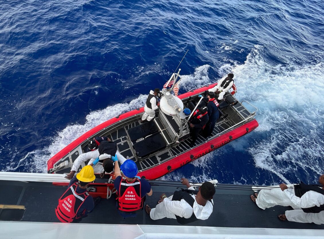 Guardia Costera de EEUU repatria 69 personas a República Dominicana