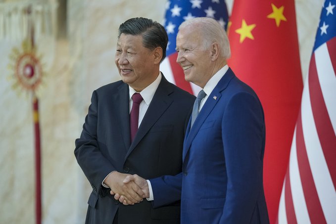 Joe Biden conversa con Xi Jinping sobre los desafíos trasnacionales