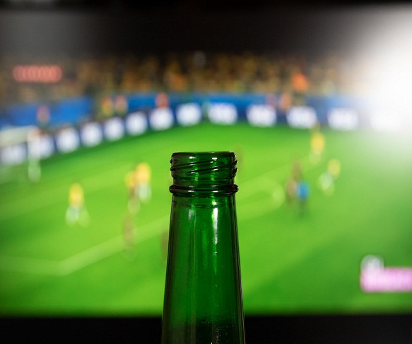 FIFA y Qatar prohíben venta de cerveza en estadios del Mundial y sus alrededores