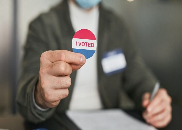 La desinformación ataca a los latinos en época de elecciones