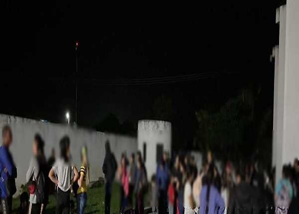 Hallan a 85 migrantes irregulares en un hotel de Veracruz, México