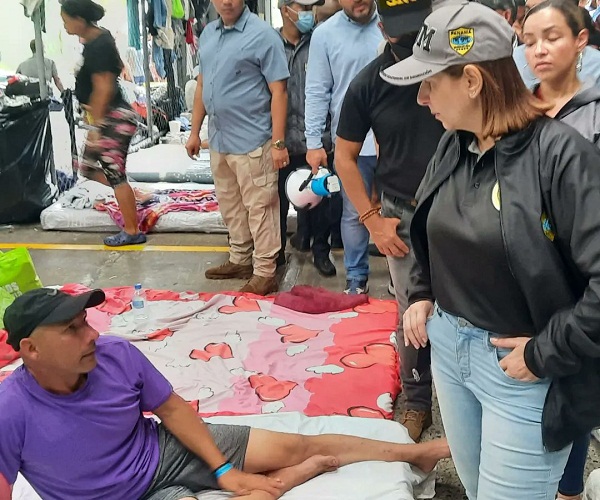 Panamá pide apoyo para atender a 1.500 migrantes venezolanos varados