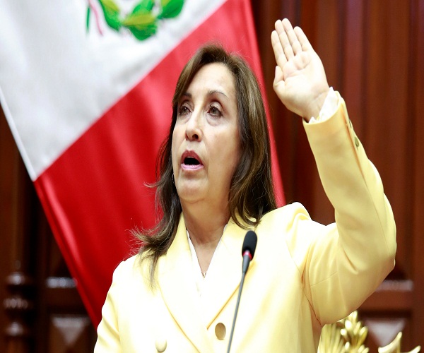 ¿Qué esperar de la nueva presidenta de Perú, Dina Boluarte?