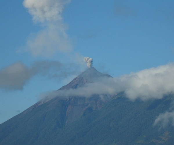Autoridades de Guatemala dan por finalizada la erupción del volcán de Fuego
