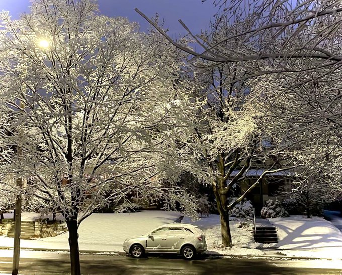 Esperan que clima peligroso de nevadas finalice este miércoles en Kansas City, Missouri