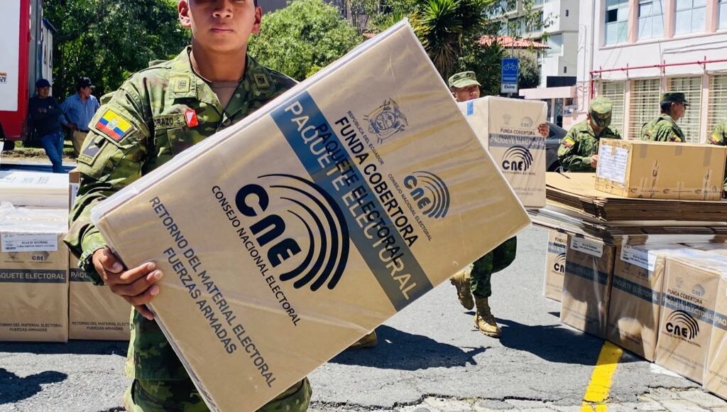 cambios a la Constitución somete Ecuador este domingo a plebiscito
