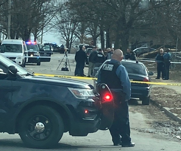Policía de Kansas City, Missouri, investiga homicidio en la cuadra 1000 de E. 1St