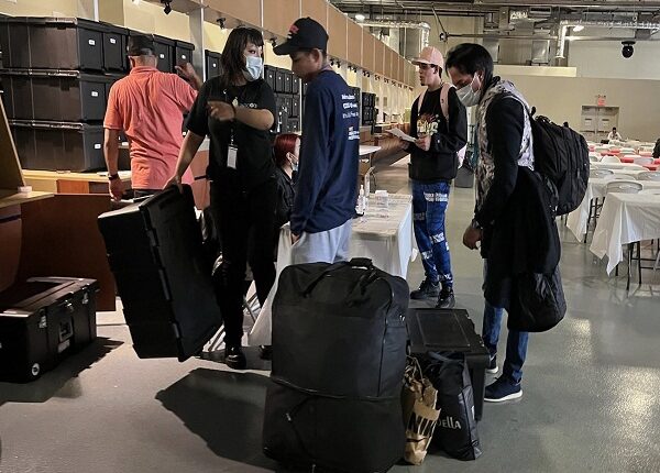 Comportamiento de inmigrantes recién llegados a Nueva York genera controversia