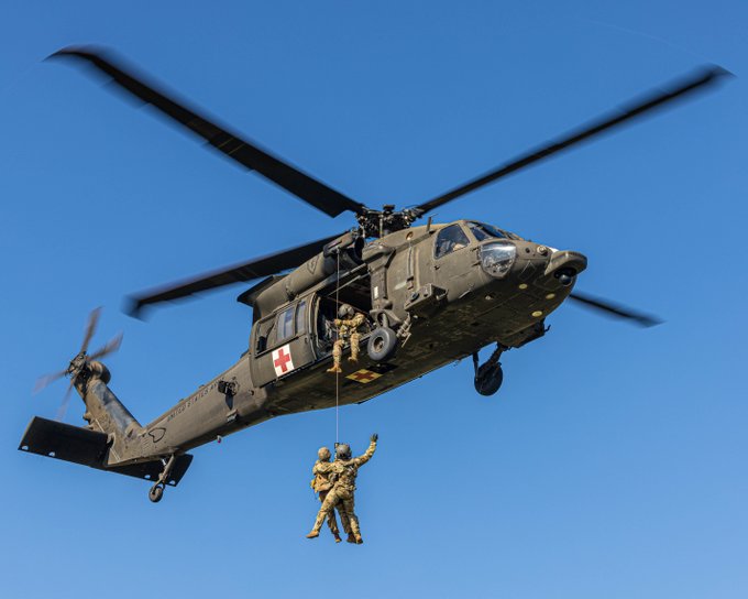 Choque de dos helicópteros deja nueve soldados muertos en Kentucky, EEUU