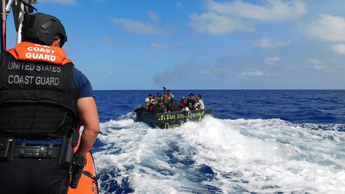 Guardacostas de EEUU transfieren a 29 migrantes cubanos a las autoridades de Bahamas