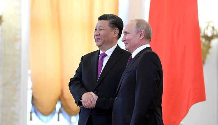 El presidente de China llega a Moscú para reunirse con Putin