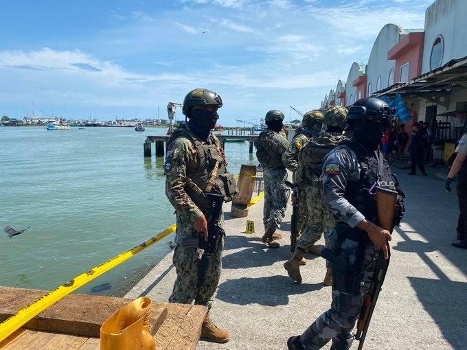 Grupo armado acribilla a nueve pescadores en punto fronterizo entre Colombia y Ecuador