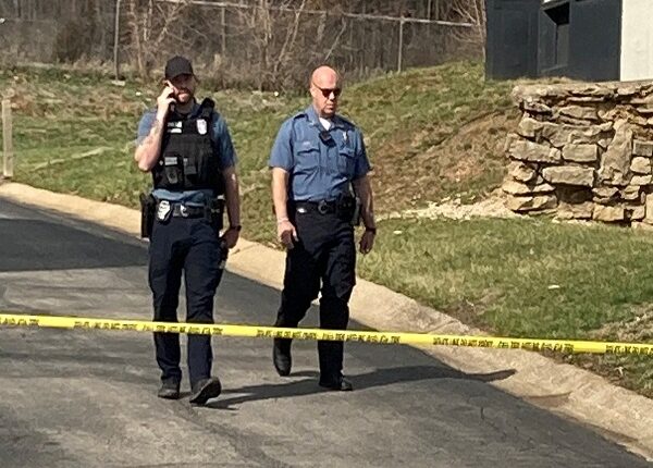 Víctima muere cinco días después de un tiroteo ocurrido el miércoles en Kansas City, Missouri
