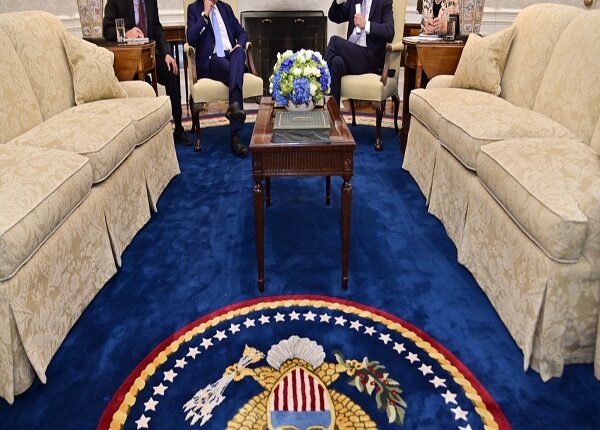 Petro solicita a Biden eliminar sanciones a Venezuela si hay avances electorales