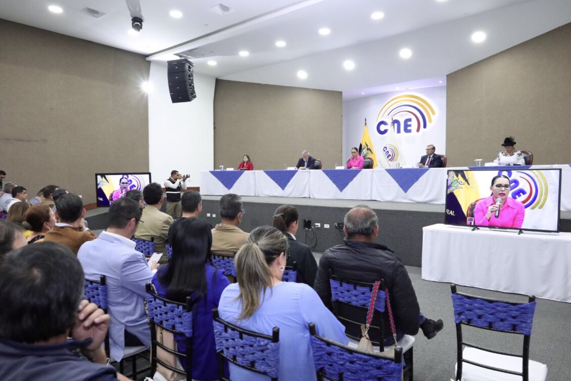 Elecciones anticipadas en Ecuador se realizarán el 20 de agosto