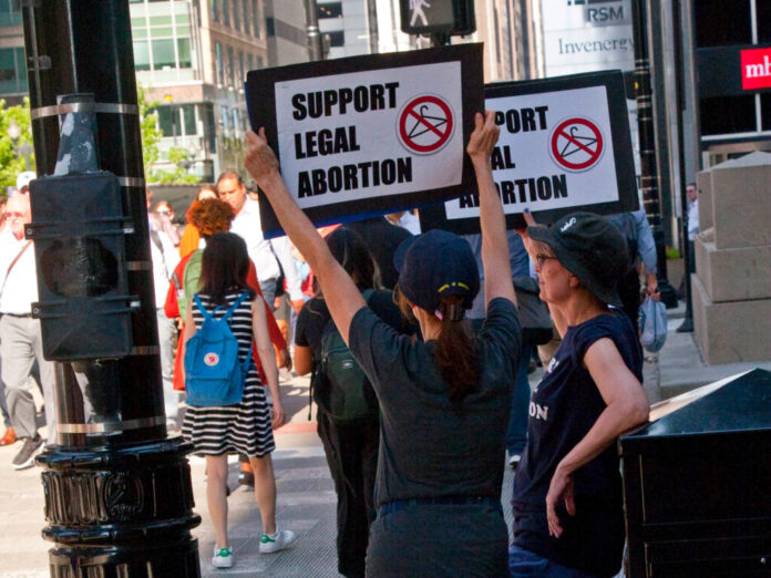 La prohibición del aborto en Estados Unidos pone en peligro a millones de mujeres y niñas