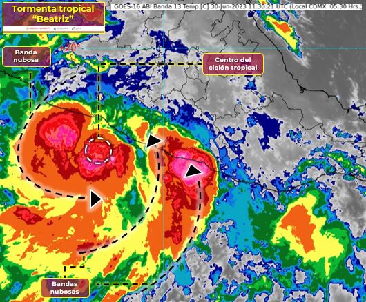 Autoridades alertan que la tormenta tropical "Beatriz" se intensifica en la costa del Pacífico mexicano
