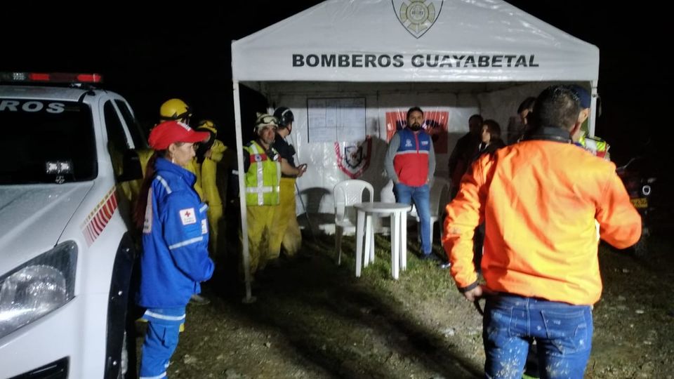 Avalancha en Cundidmarca, Colombia, deja 10 muertos y varias personas desaparecidas