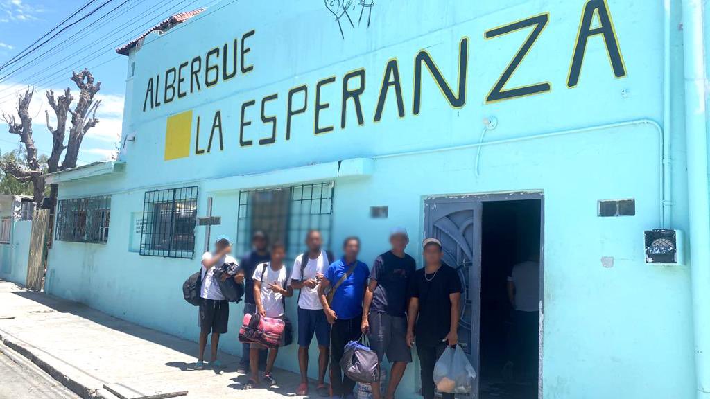 Autoridades levantan albergue tras desalojo de migrantes en Ciudad Juárez, México
