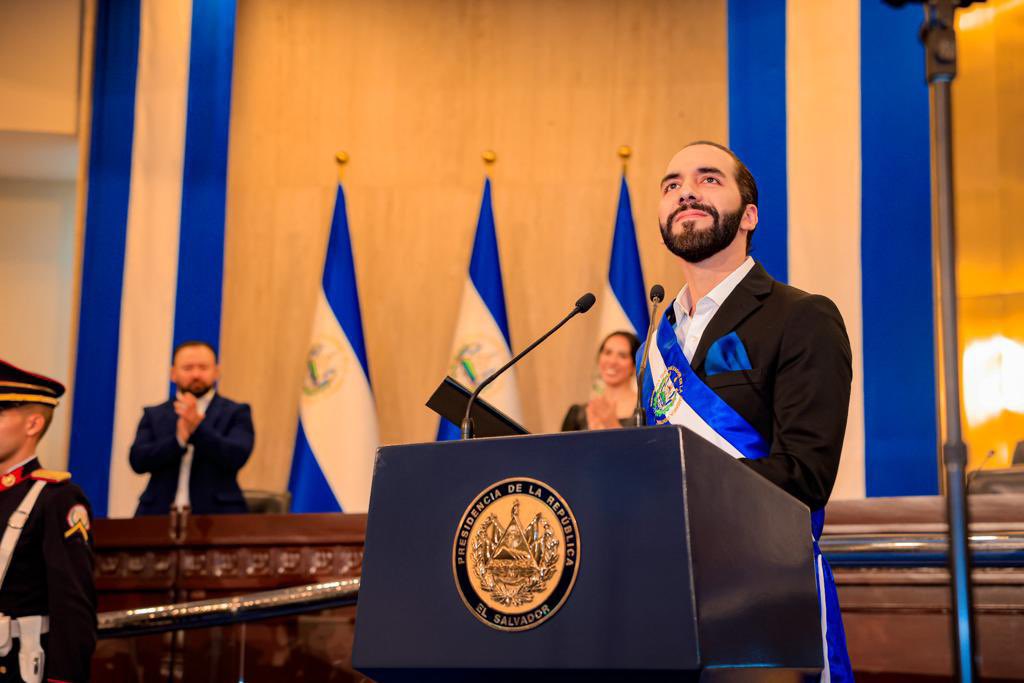 Nayib Bukele oficializó su candidatura a la reelección presidencial en El Salvador