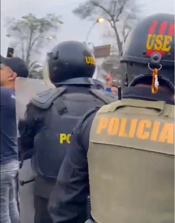 Protestas en la capital de Perú dejan al menos 11 heridos