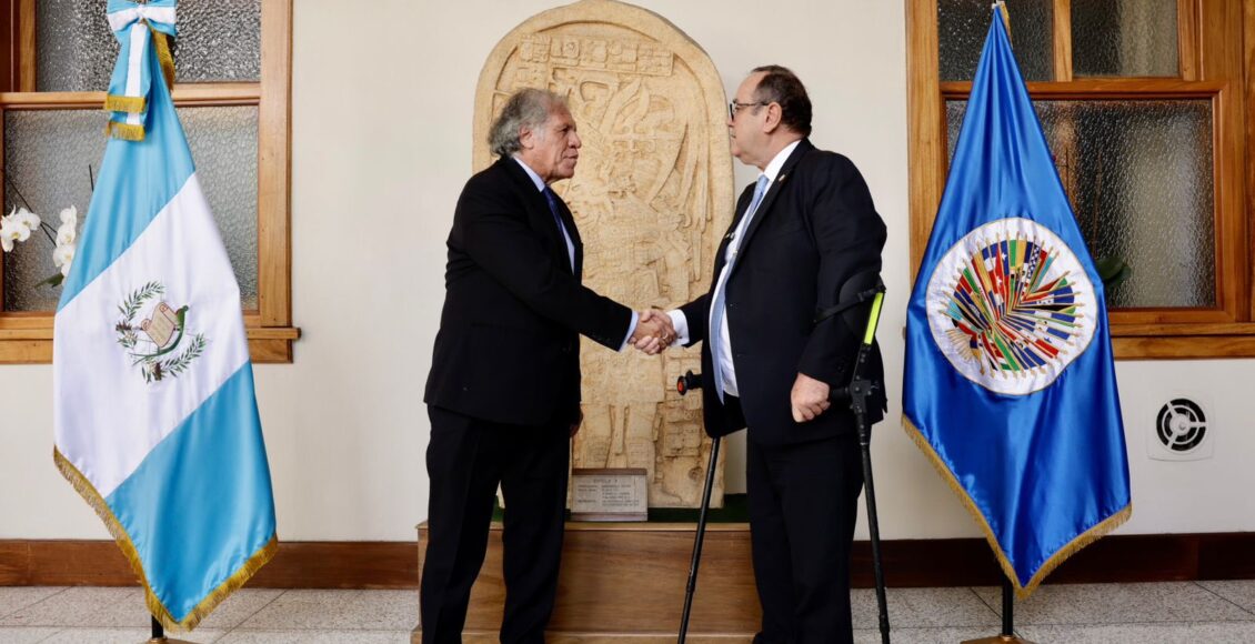 Presidente de Guatemala se reúne con el secretario general de la OEA