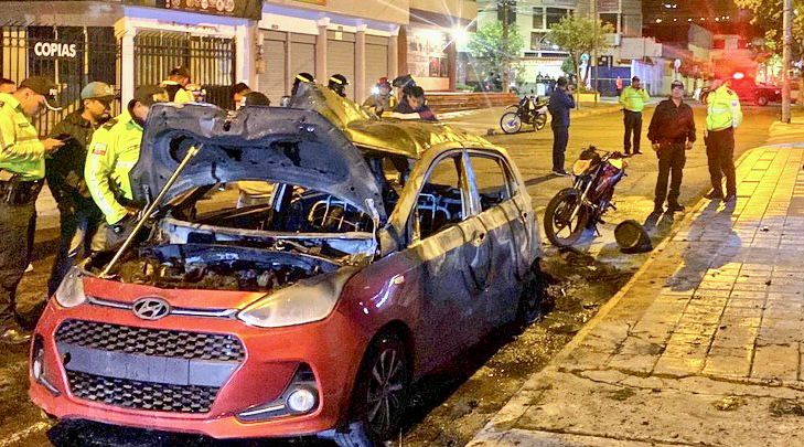 Policía investiga explosiones de coche bombas en varias zonas de Quito, Ecuador