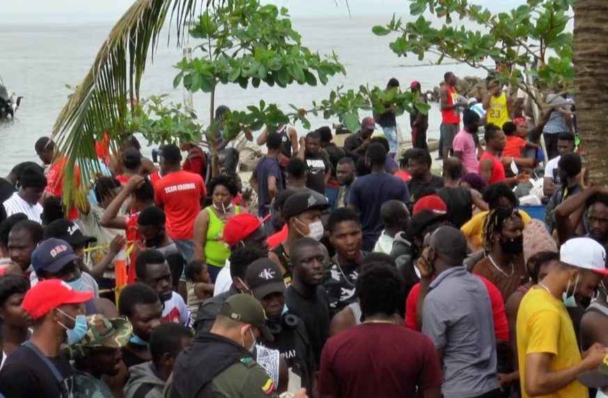 Panamá evalúa cierre de frontera con Colombia ante “aumento” de migrantes por Tapón del Darién
