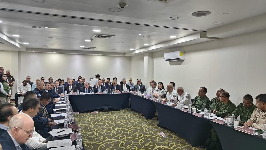 Acuerdan acciones para monitorear el flujo e migrantes irregulares en el sistema ferroviario mexicano