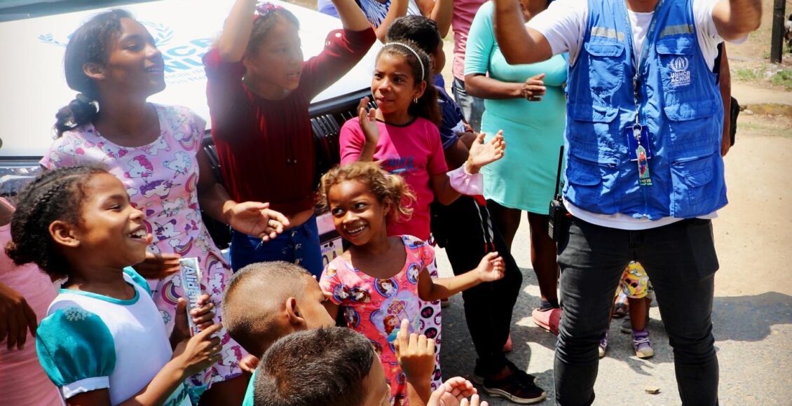 Más de cuatro millones de refugiados y migrantes venezolanos luchan por cubrir sus necesidades básicas en toda América