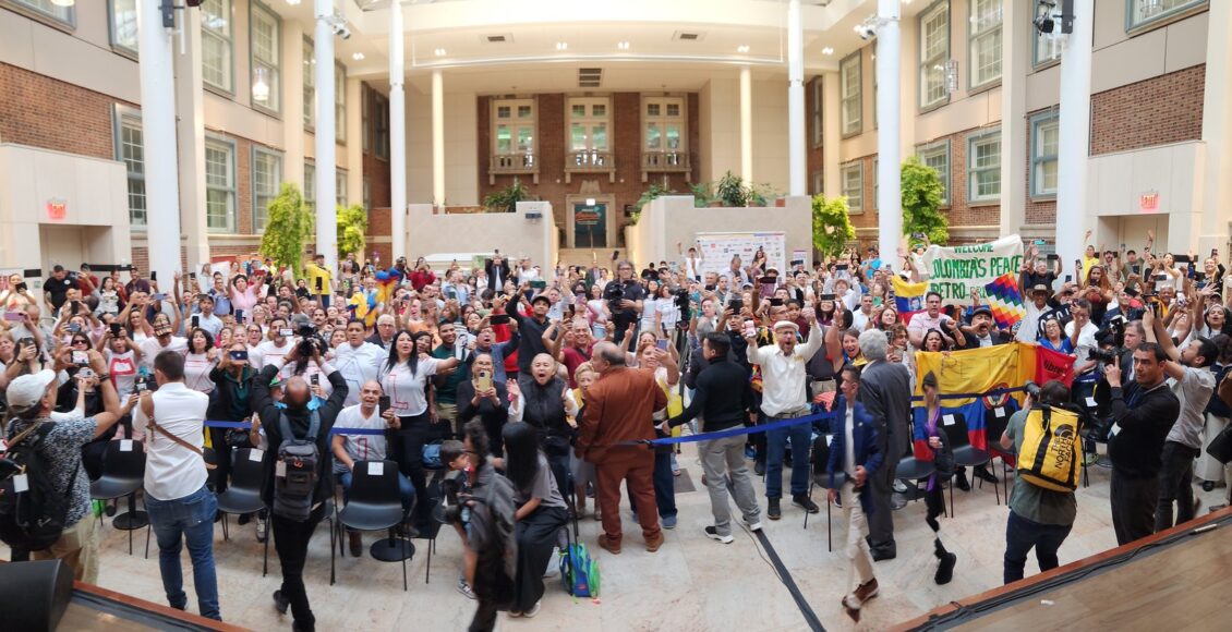 Presidente de Colombia insiste en la importancia de ordenar la migración