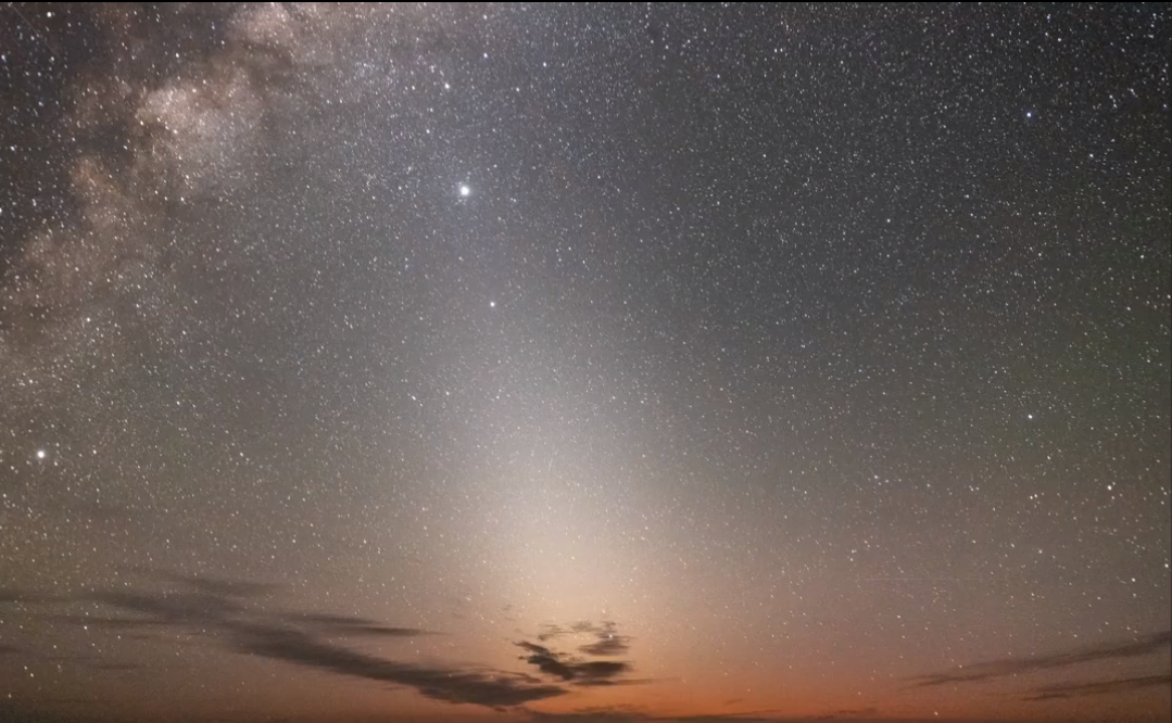 La luz zodiacal, Venus y la última superluna del 2023 protagonizan el cielo de septiembre