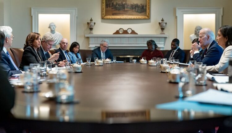 Gobierno de Biden asegura que promueve la equidad para las comunidades latinas en EEUU