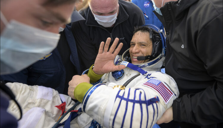 Astronauta Frank Rubio retornó a la Tierra tras establecer récord de 371 días en el espacio