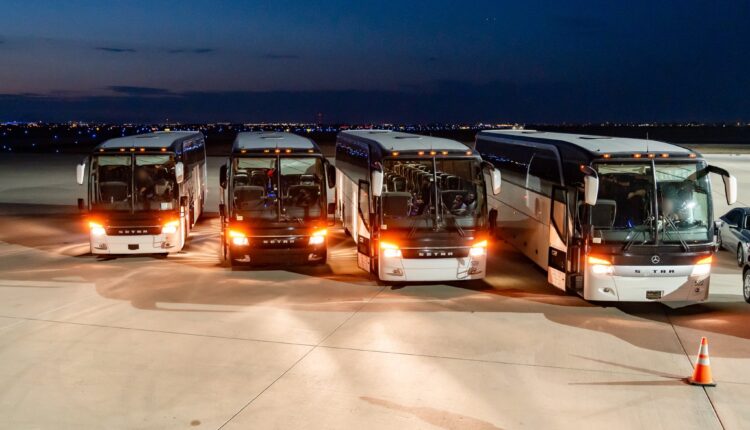 Texas ha transportado en autobús a más de 102.000 migrantes a ciudades santuario