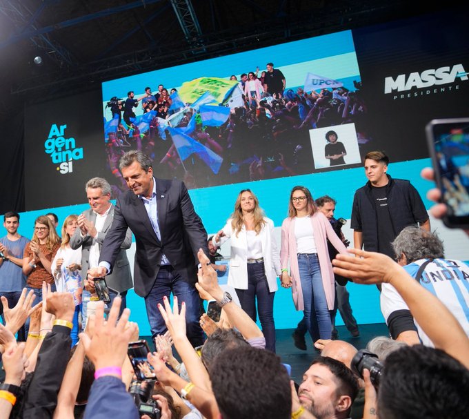 Massa sorprende y disputará con Milei la presidencia argentina