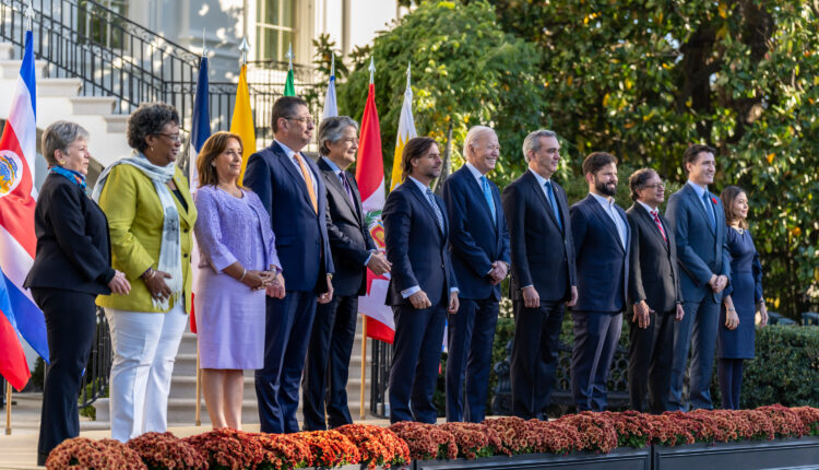 Biden anuncia inversión millonaria para proyectos sostenibles en cumbre con presidentes latinoamericanos