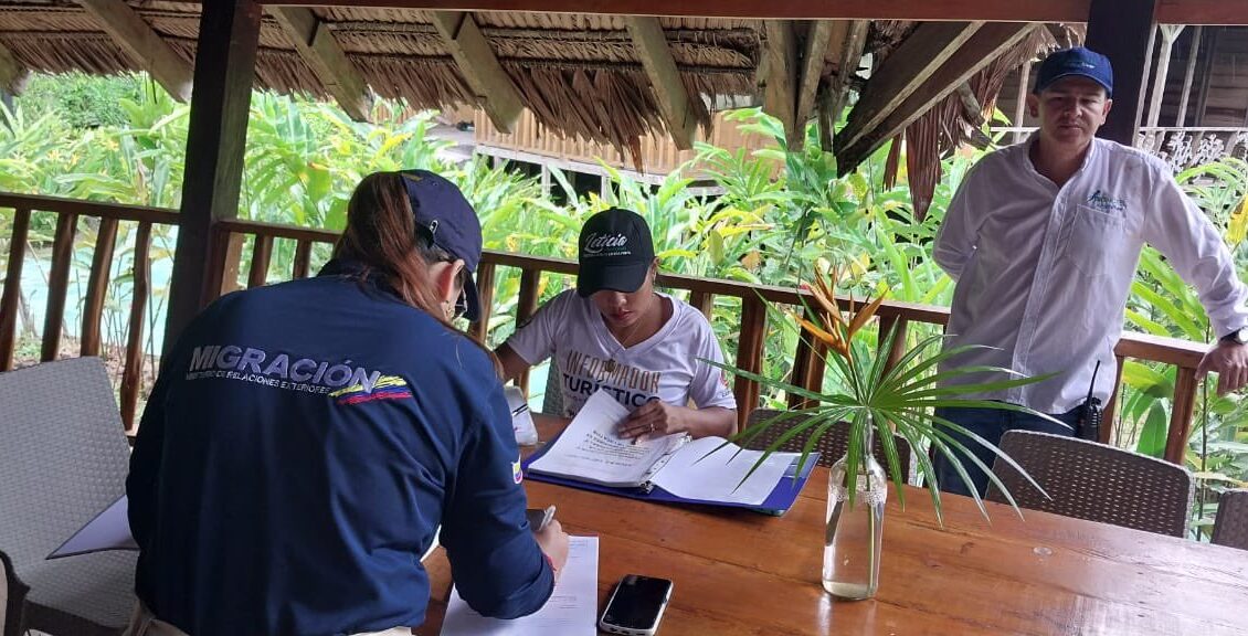 Migración Colombia lanza estrategia para agilizar entrega de documentos a migrantes venezolanos