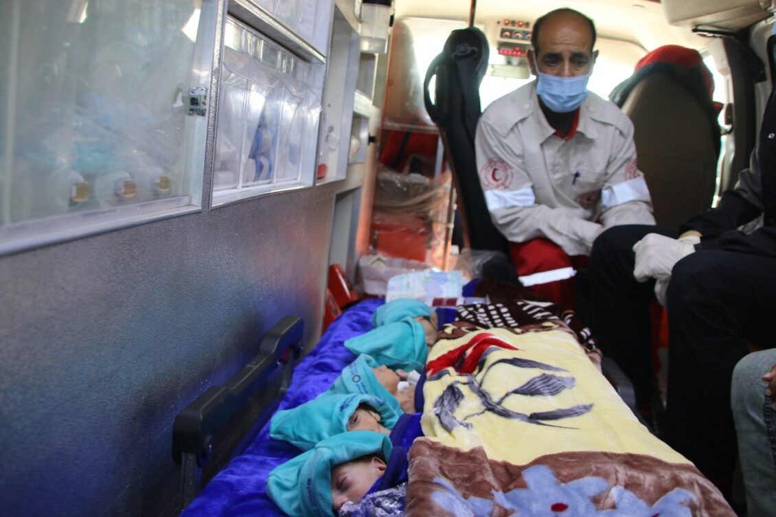 La OMS logra evacuar bebés prematuros del Hospital de Al-Shifa en Gaza