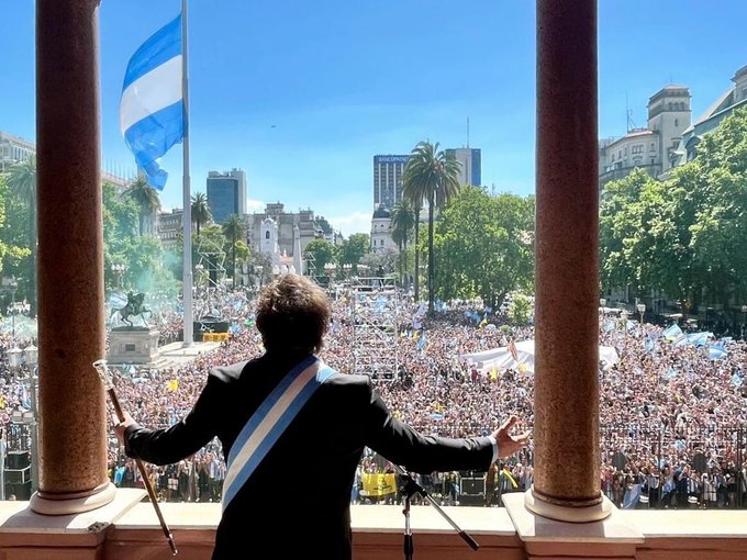 Milei busca negociar deuda con el FMI, los argentinos ¿están dispuestos al sacrificio?