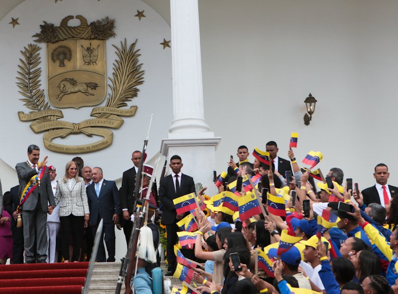 Maduro anuncia ajuste en el ingreso mínimo mensual de Venezuela, pero sin aumento salarial