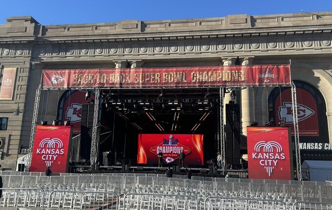 Kansas City, tiroteo, desfile, Kansas City Chiefs, heridos, sospechosos detenidos, cónsul mexicana, emergencia, autoridades locales